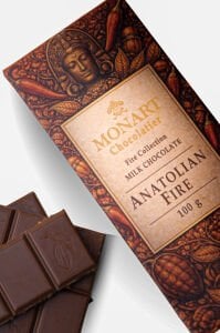 Monart Sütlü Acı Biberli Çikolata